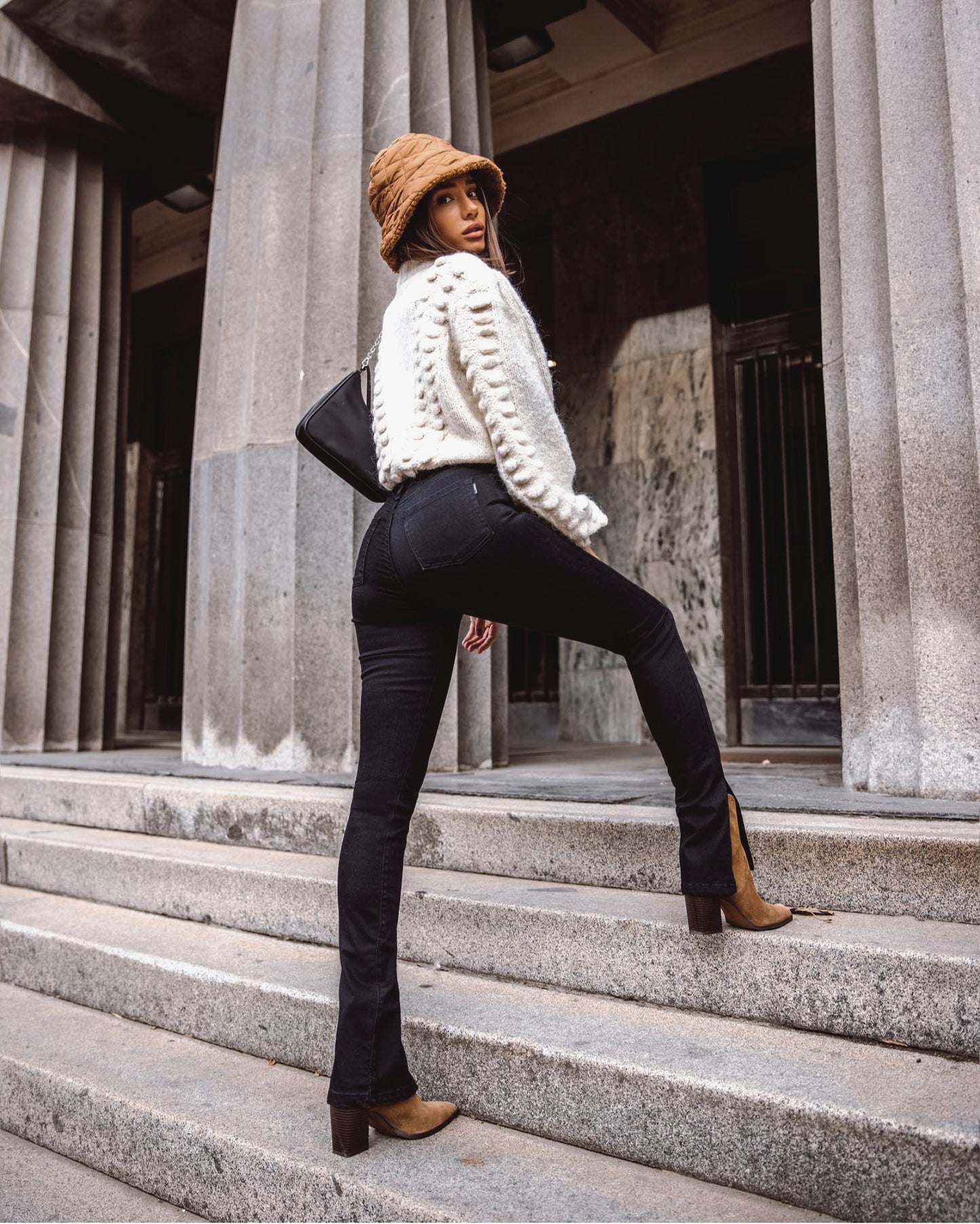 Medium Waist Skinny Ankle Split Jeans In Black