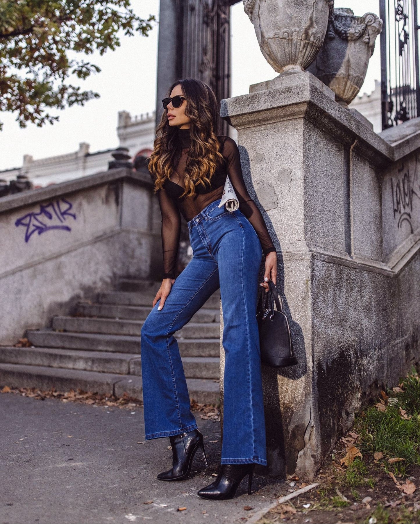High Waist Intense Blue Flare Jeans