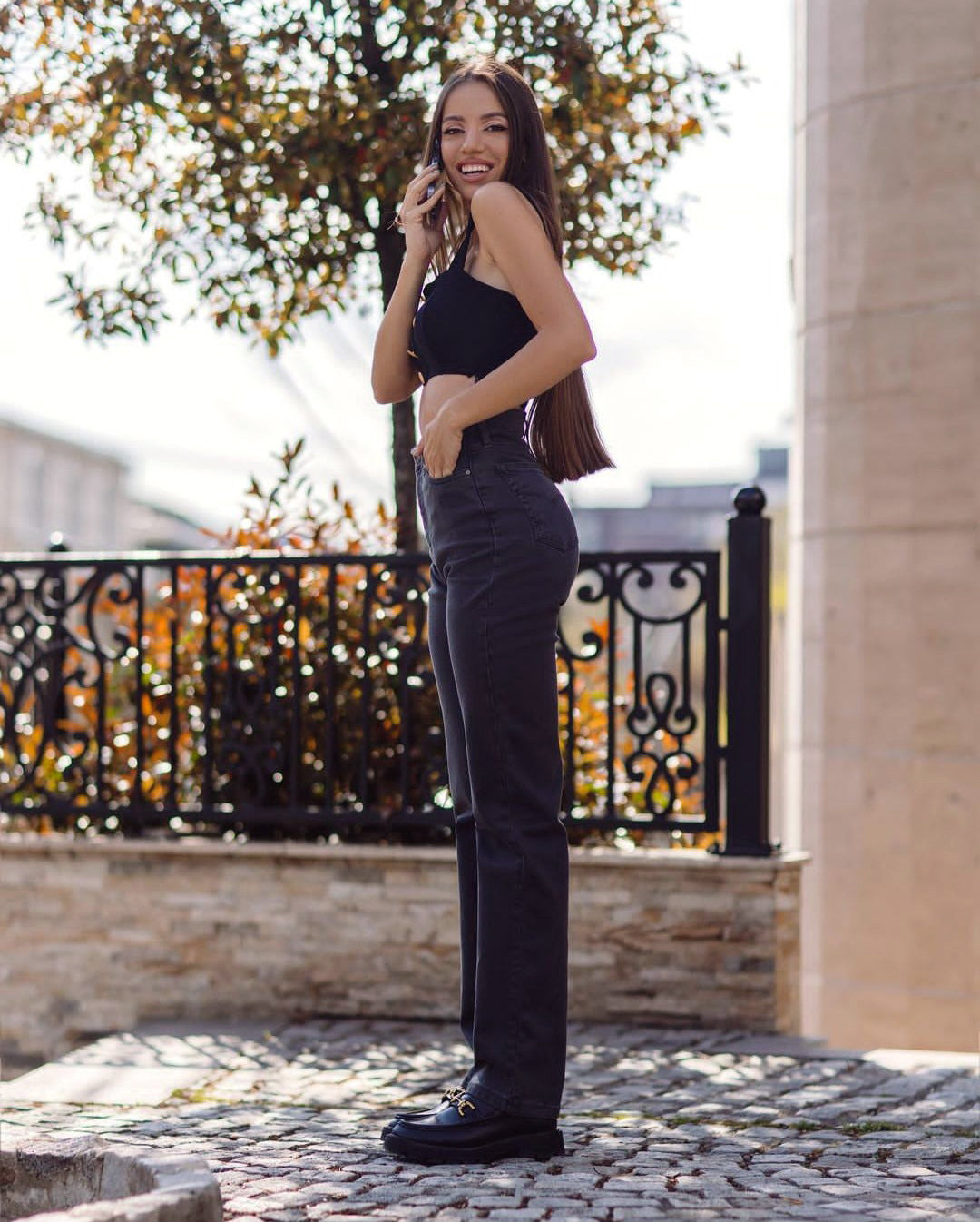 High Waist Straight Leg Jeans In Washed Black